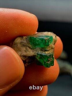 15-Pieces Emerald Crystal Rock Specimen Lot Swat Mine, Pakistan