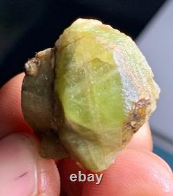 15 pieces Natural Green Peridot Crystals specimen Lot from Pakistan