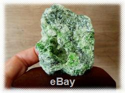 25 Large Chrome Diopside Rough Crystal Display Specimen Pieces