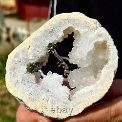 281G Natural and beautiful hollow agate Druze piece super large gem