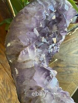 59lb amethyst! Custom Stand 21 Tall Over 14 Wide! Amazing Collectors Piece