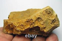 BARYTE GOLDEN CRYSTALS seating on SANDSTONE MATRIX from PERÚ. WONDERFUL PIECE