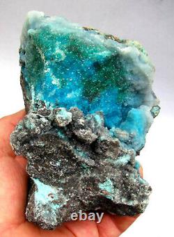 CHRYSOCOLLA BLUE to GREEN DRUSY QUARTZS on MATRIX from CHILE. MASTER PIECE