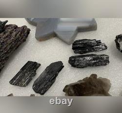 Crystal Bundle 18 pieces Earth's Treasures Soul Stones Bundle Reseller Lot