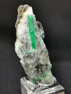 Emerald On Quartz Collectors Piece Mineral Gem Crystal Healing Specimen