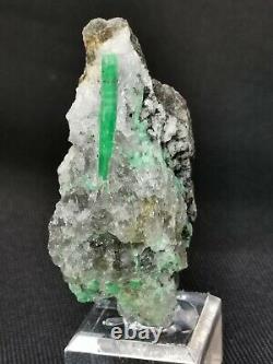 Emerald On Quartz Collectors Piece Mineral Gem Crystal Healing Specimen