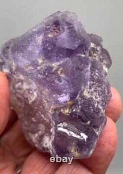 FLUORITE PURPLE SINGLE BIG CRYSTAL, FLOATING PIECE from PERÚ. AMAZING COLOR