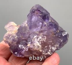 FLUORITE PURPLE SINGLE BIG CRYSTAL, FLOATING PIECE from PERÚ. AMAZING COLOR