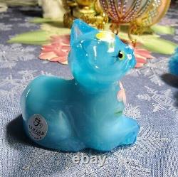 Fenton Azure Overlay Crossed Paws Cat, Rare signed floral piece