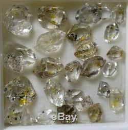 Fluorescent DT PETROLEUM Diamond Quartz Crystals. 50 carats and 23 pieces