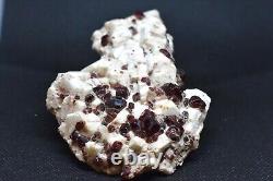 Garnet crystal show piece Specimen