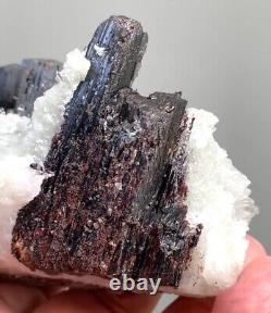 HUEBNERITE BRILLIANT CRYSTALS and FINE NEEDLE QUARTZS from PERÚ. MASTER PIECE