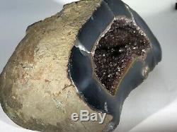 HUGE 2.9kg AGATE AMETHYST GEODE. TRULY STUNNING, SHOWROOM PIECE FROM URUGUAY