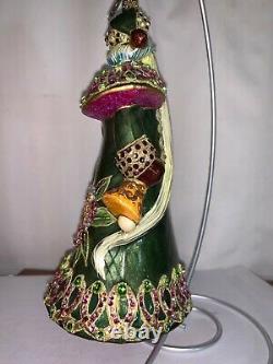 Jay Strongwater Santa, in Green with lots of Crystals, Very Showy piece, artisti