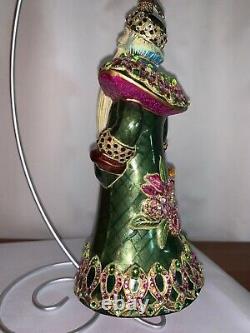 Jay Strongwater Santa, in Green with lots of Crystals, Very Showy piece, artisti