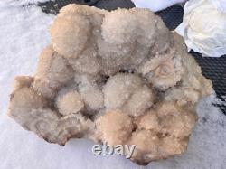 Large display piece quartz cluster