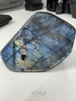 NEW LABRADORITE STANDING PIECE WITH LOVELY FLASH MINED IN MADAGASCAR 830g (10)