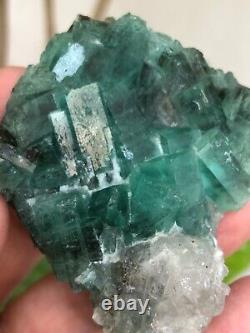Natural Emerald crystal specimen Chitral origin perfect 1 piece weight 90grams