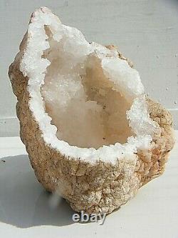 Natural Geode Crystal Cave 4.5kg Stunning Piece