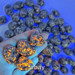 Natural Yooperlite Tumbled Stones UV Reactive Fluorescent sodalite Crystal Gift