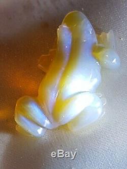 Opal Frog Carving. 18.5 cts natural australian lightning ridge. Large piece