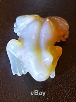 Opal Frog Carving. 18.5 cts natural australian lightning ridge. Large piece