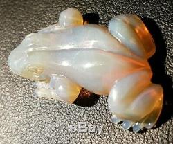 Opal Frog Carving. 18.5 cts natural australian lightning ridge. Large piece