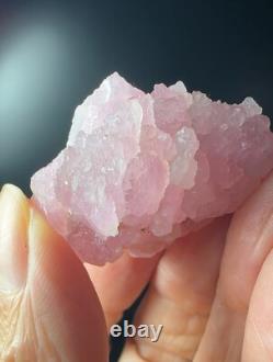 Pink quartz cluster, very nice color, all terminated piece