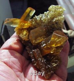 SELENITE GOLDEN CRYSTALS and CUBIC HALITES on MATRIX from PERU. WONDERFUL PIECE