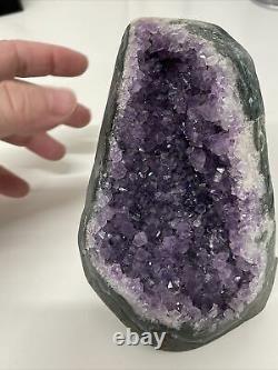 STUNNING AMETHYST CLUSTER STANDING PIECE. 1.3kg OF PURE BEAUTY 11cm TALL X 9CM 1