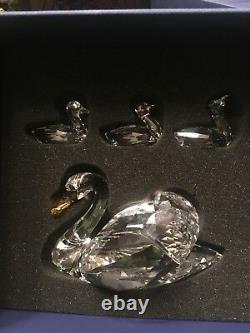 Swans Scs Jubilee Edition Members Piece 2017 Swarovski Crystal 5233542