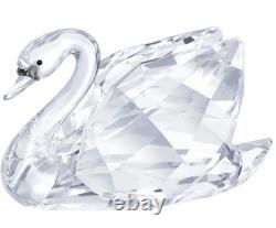Swarovski Crystal Iconic 2018 Swan Large 5400172 Feathered Beauties MIB