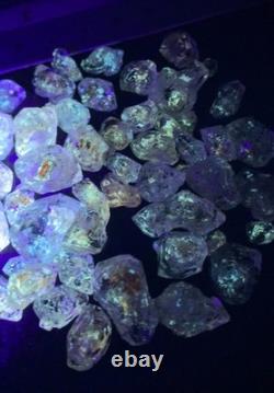 Terminated Normal Size Fluorescent Petroleum Quartz Top Quartz pieces