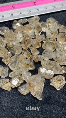 Terminated Normal Size Fluorescent Petroleum Quartz Top Quartz pieces