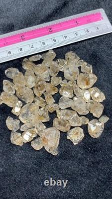 Terminated Normal Size Fluorescent Petroleum Quartz Top Quartz pieces