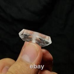 Top quality Quartz clusters with Faden structures. 158 grams and 40 Pieces