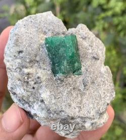 Unique Piece Of Emerald Crystal Specimen From Pakistan (209 Gram)