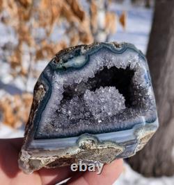 Uruguay Amethyst Crystal Agate Geode, Natural Agate Geode 1lb 6.2oz Show Piece