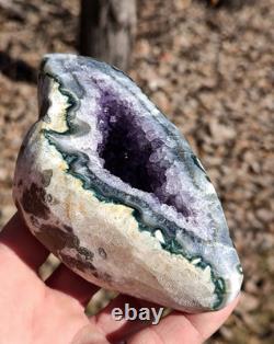 Uruguay Amethyst Crystal Agate Geode, Natural Agate Geode 1lb 8.1oz Show Piece