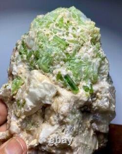1500 Gram Gros morceau Beau spécimen de cristal de tourmaline naturelle en provenance d'Afghanistan