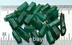 23 Carat Natural Top Green Color Emerald Crystal Lot 21 Pièces