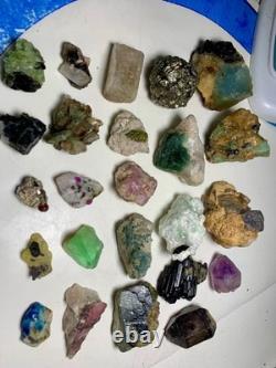 25 pièces de spécimens de cristaux naturels mélangés d'Afghanistan