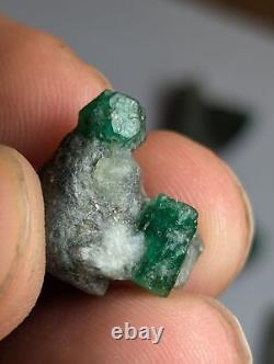 28 Pièces, 209 Grammes, Échantillons d'Émeraude de la Vallée de Swat, Pakistan