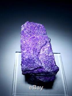 2 Pieces-violet Suglite Cristal Et Poli Cabochons, La Mine Afrique Du Sud
