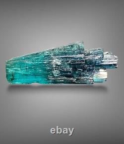 43 carats morceau de cristal de tourmaline de couleur indicolite d'Afghanistan