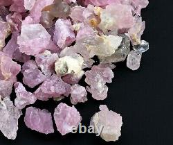 52 grammes de magnifiques morceaux de quartz rose de Kunar, Afghanistan