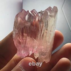 57 grammes de magnifique cristal de Kunzite terminé en provenance d'Afghanistan.