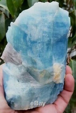 650gm Haut Bluish Aquamarine Couleur Cristal Rugueux Piece @ Pakistan