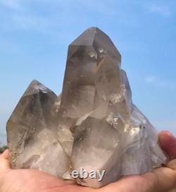 900g. Grappes de quartz fantôme gris bien terminées de Skardu, Pakistan