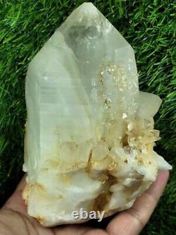 Agrégat de cristaux de quartz gros morceau du Pakistan. 896 grammes